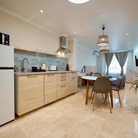 Lägenhetshotell Parsami 3*